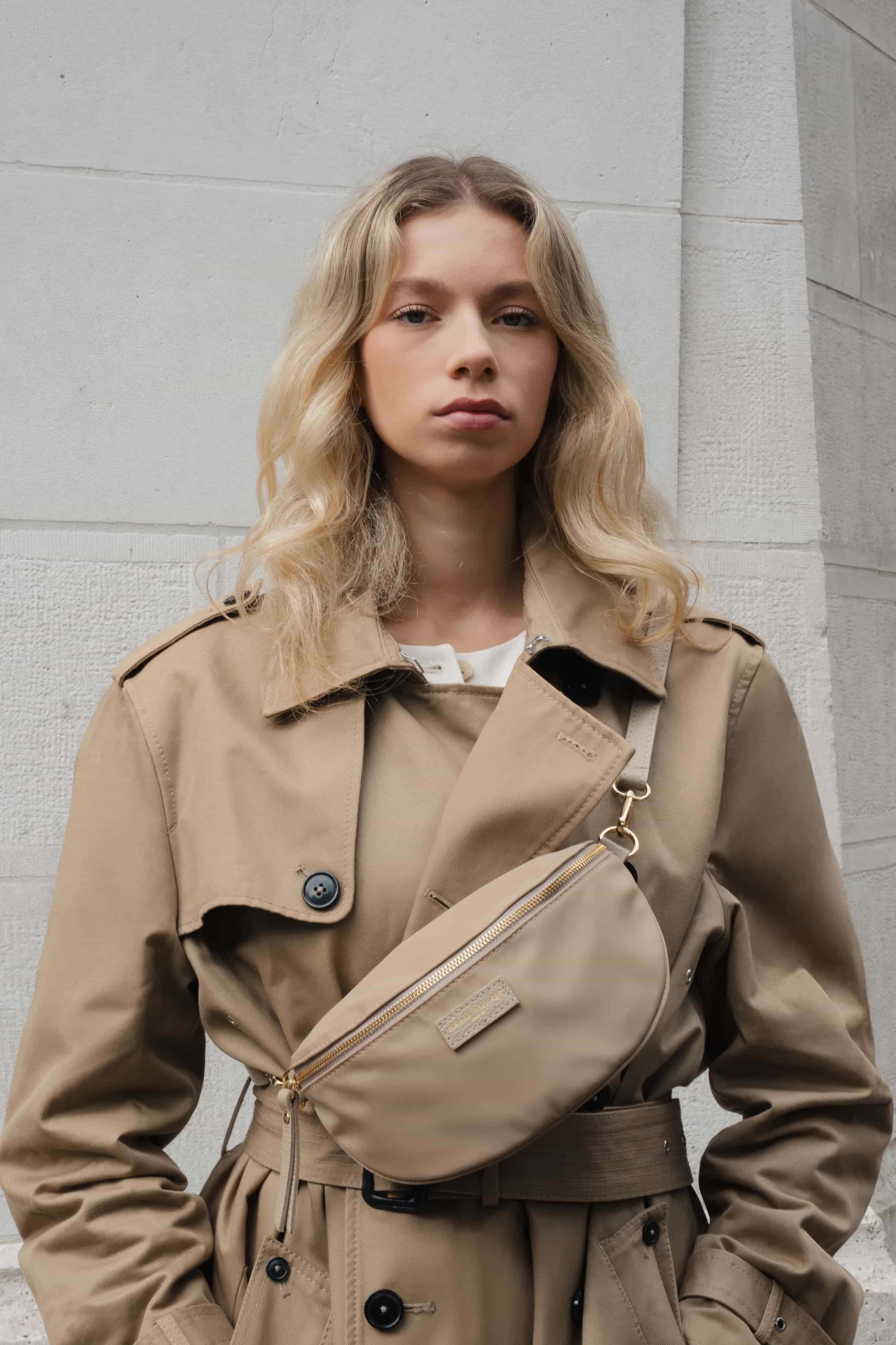 Kimi Ny Taupe